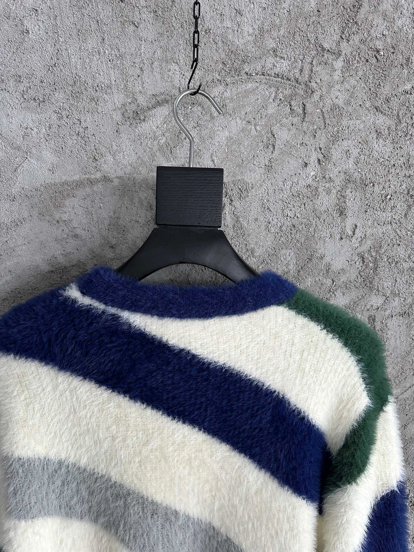 wg.luxury- 31s1281931 Mink wool item:D-F409H0832